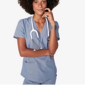 New with tags Figs technical collection Casma 3 pocket top on Dusty Blue